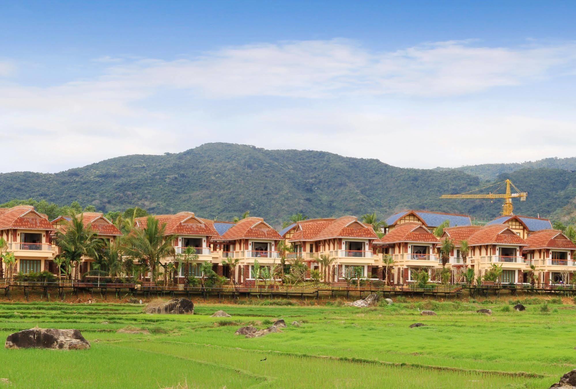 Hainan Bulongsai Resort Hotel Baoting Ngoại thất bức ảnh